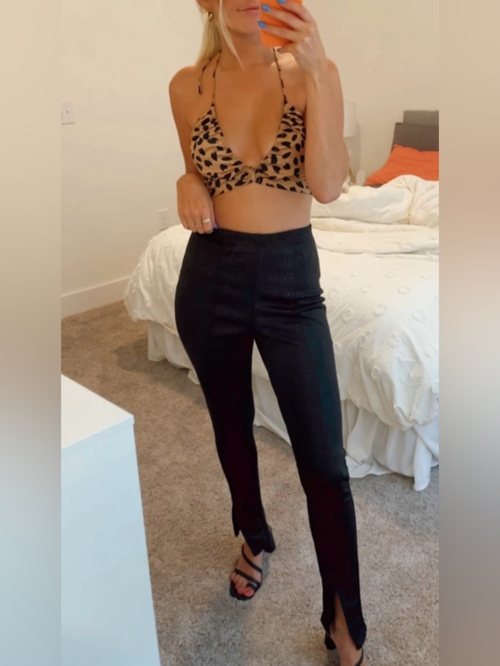 Like-New Printed Crop Top